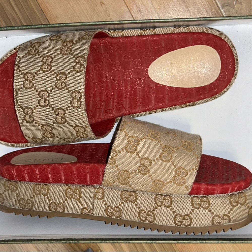 Gucci Platform Slides - Picture 3 of 4